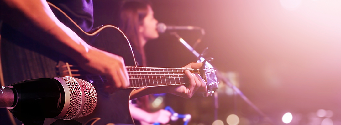 Performers Playing Live Music in Las Vegas