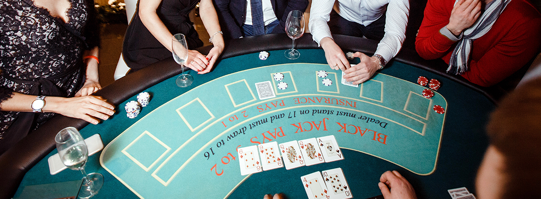 How much do casinos make